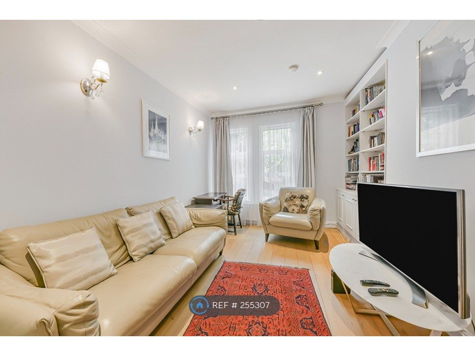 Property photo 2 of 23 Living Room