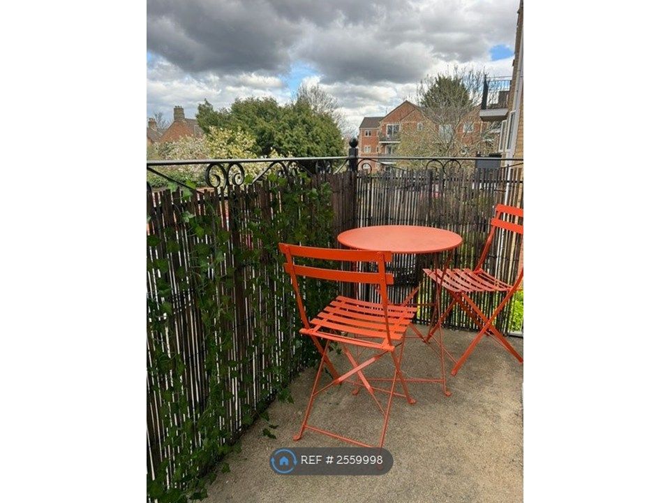 Property photo 3 of 19 Balcony