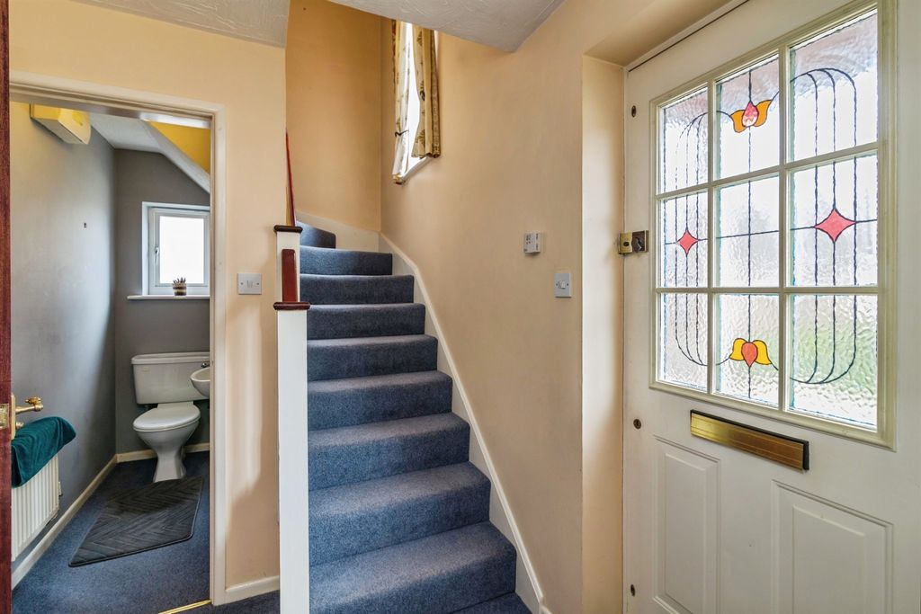 Property photo 3 of 17