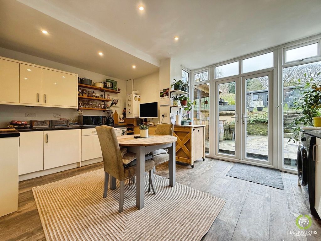 Property photo 3 of 24