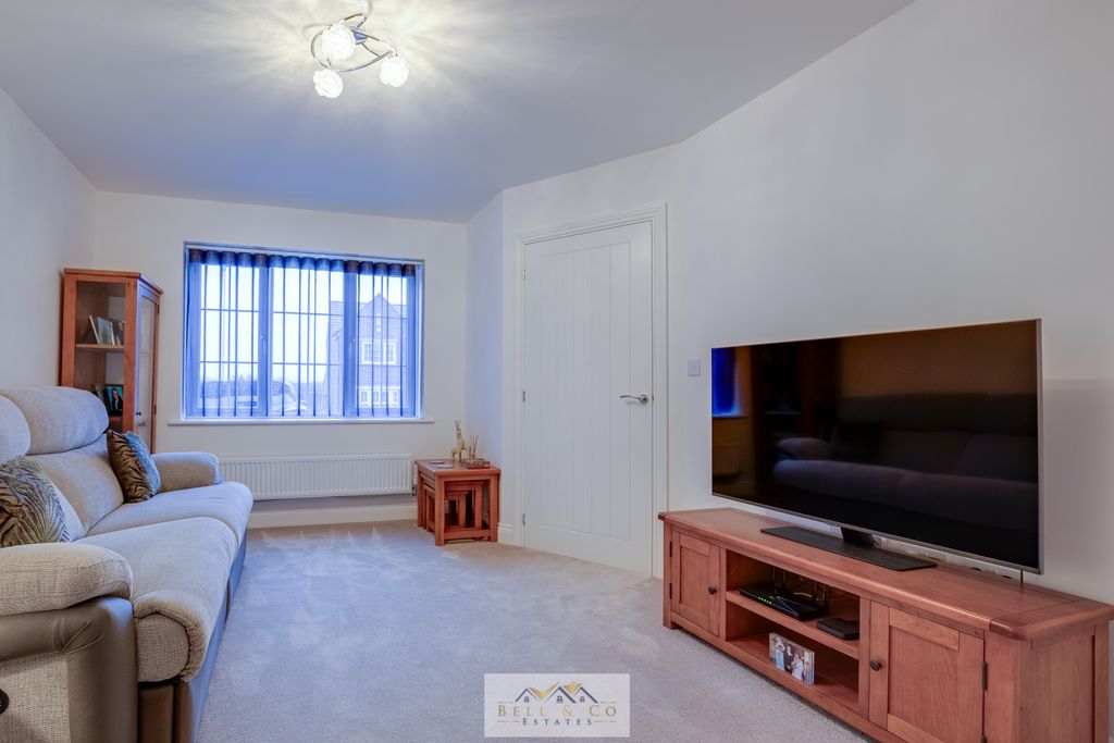 Property photo 2 of 24