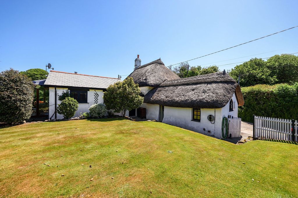 Property photo 2 of 27
