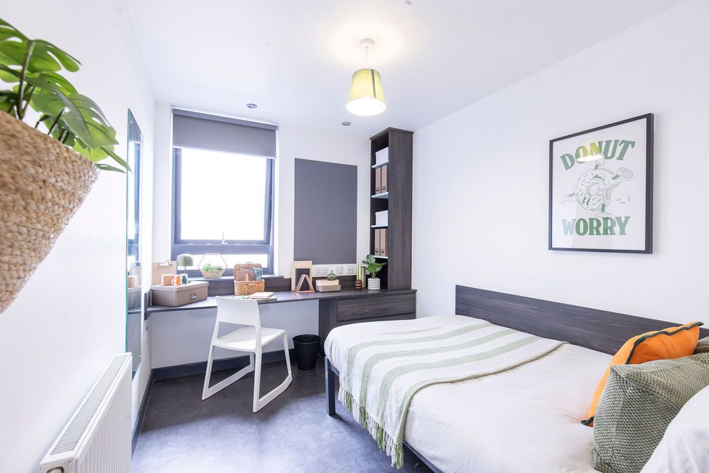 Property photo 1 of 12 1 - Img_58451.Jpg