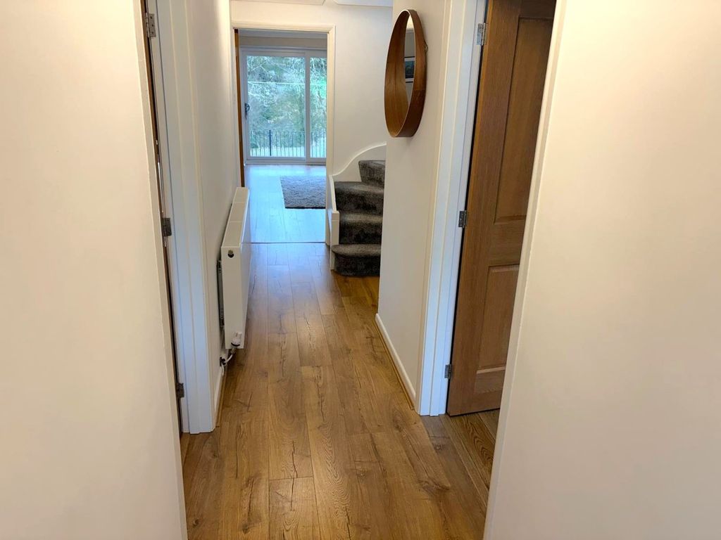 Property photo 3 of 28