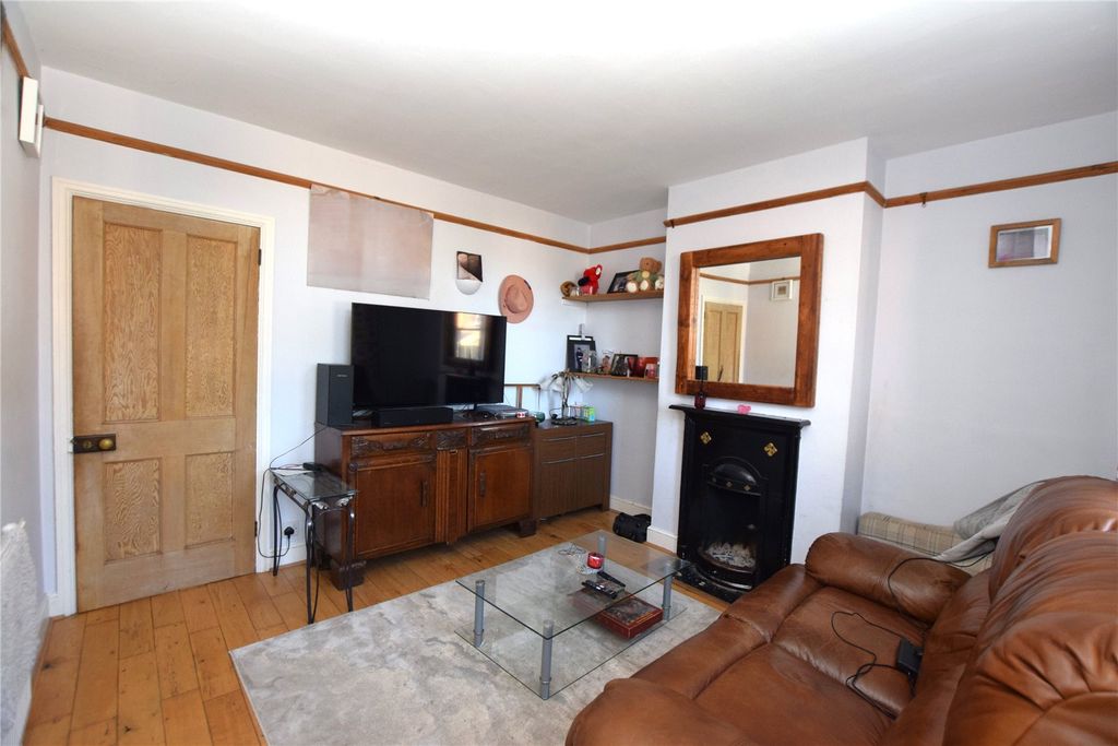 Property photo 3 of 10 Living Room