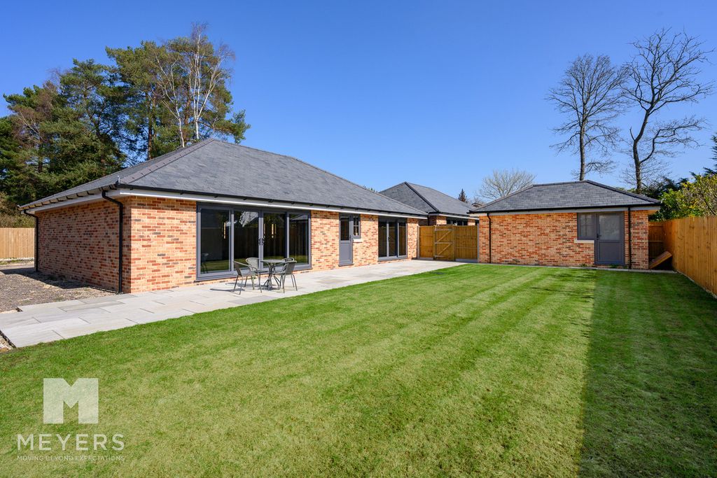 Property photo 2 of 9