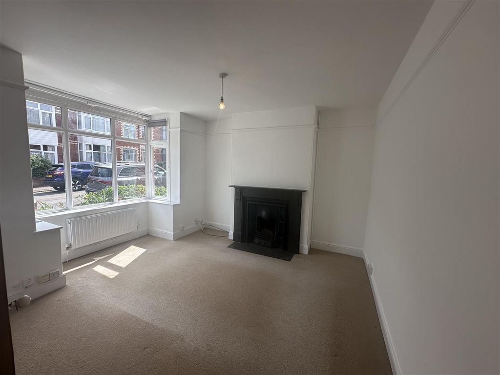 Property photo 3 of 9 20 L L.Jpg