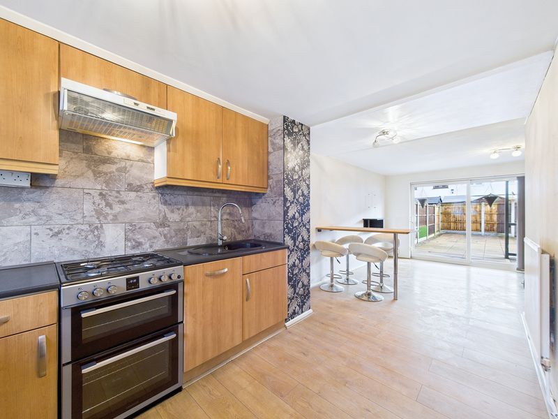 Property photo 2 of 15 Photo 6