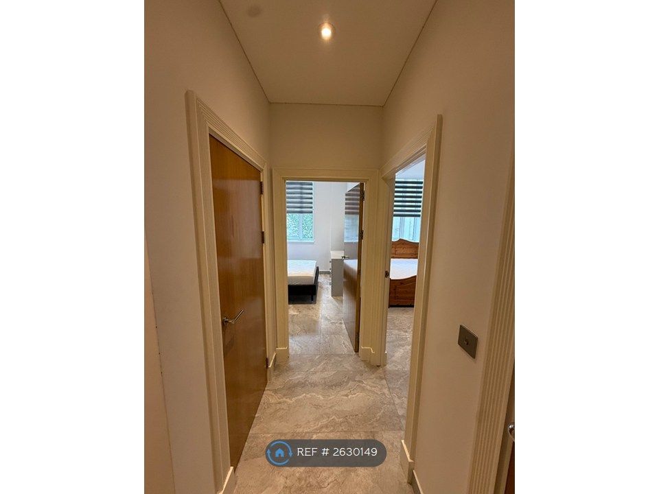 Property photo 3 of 23 Side Hallway