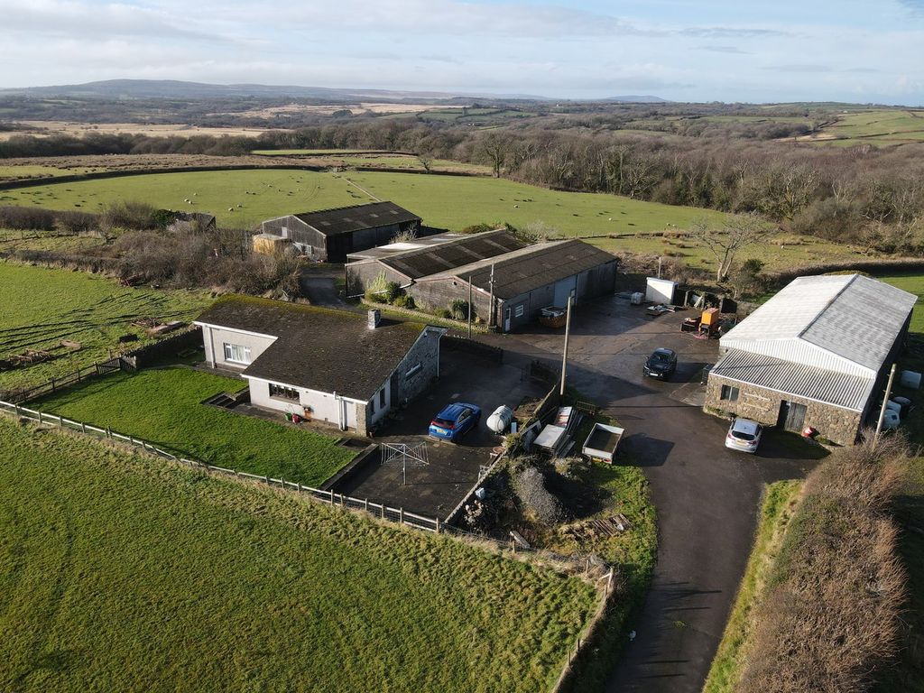 Property photo 2 of 26