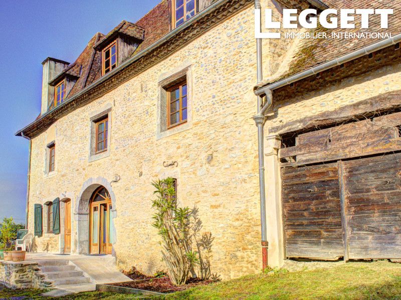 Property photo 2 of 10