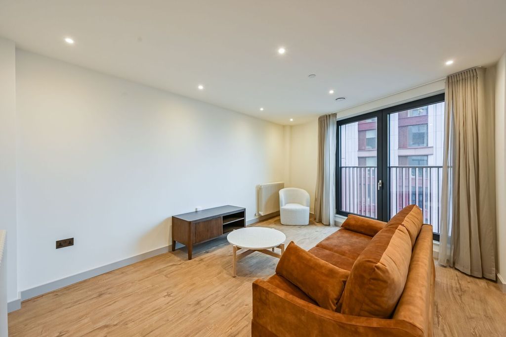 Property photo 1 of 35