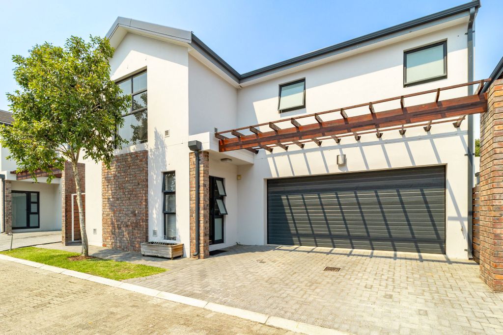 Property photo 1 of 29 Dbv1726424