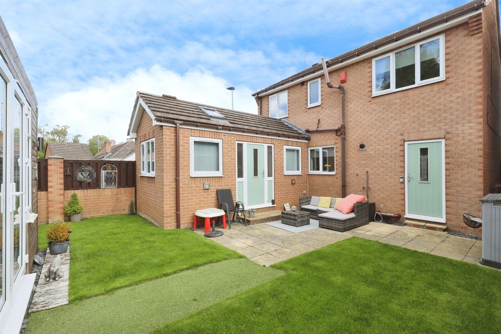Property photo 2 of 18