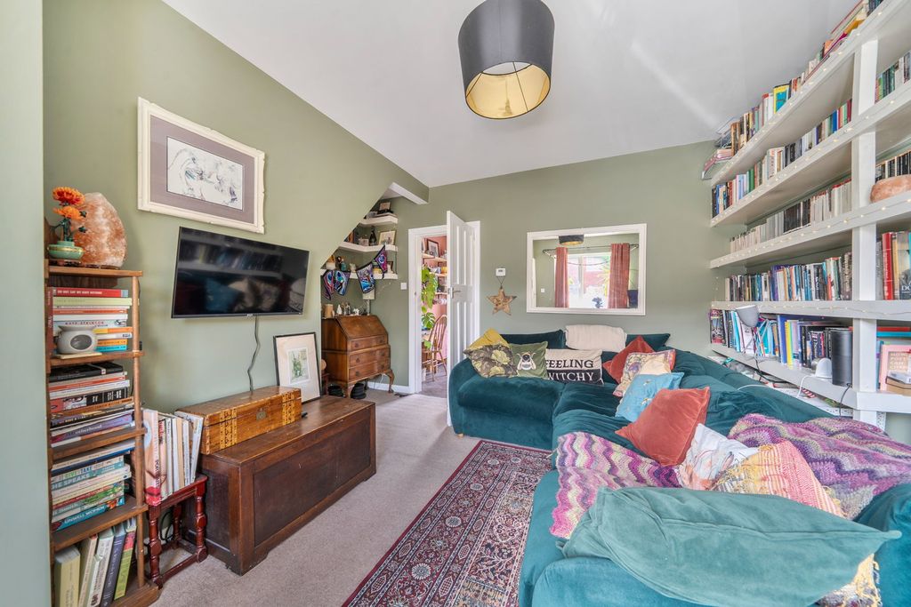 Property photo 2 of 17