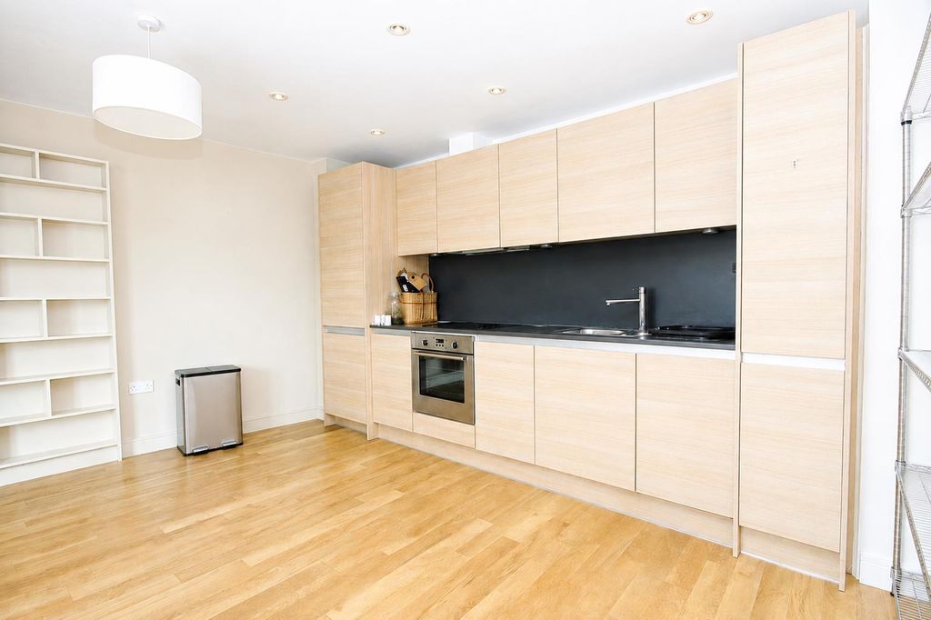 Property photo 3 of 12 A045Feec-F199-44F4-81A5-4d56d55239E9.Png
