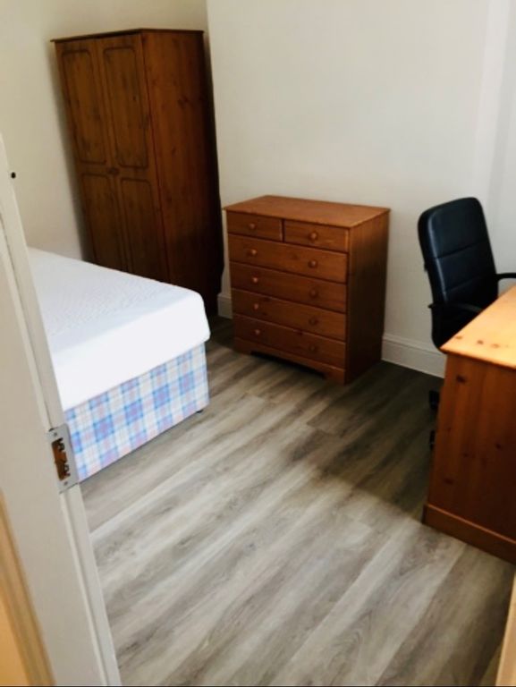 Property photo 3 of 5