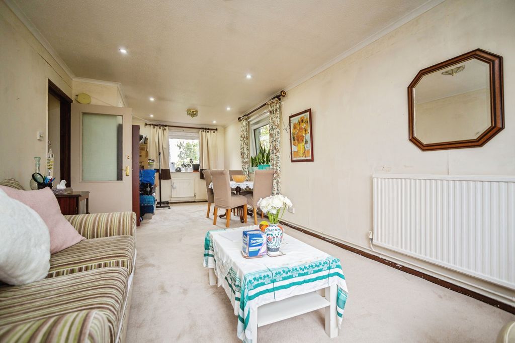 Property photo 2 of 16 Lounge/Dining Room