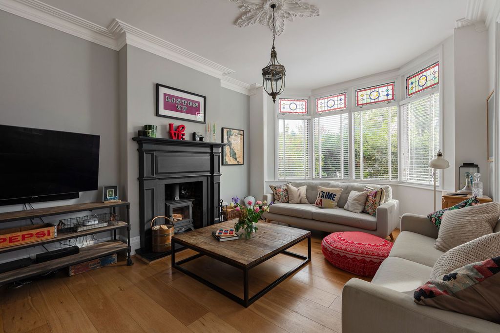 Property photo 2 of 39