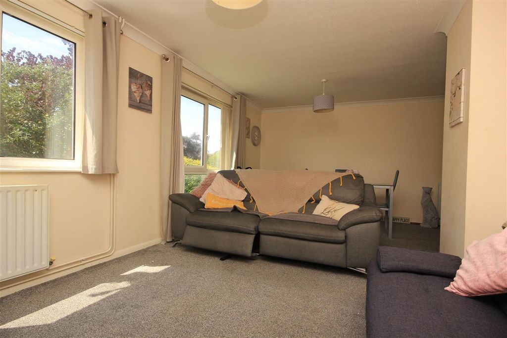 Property photo 3 of 19 Img_2453.Jpg