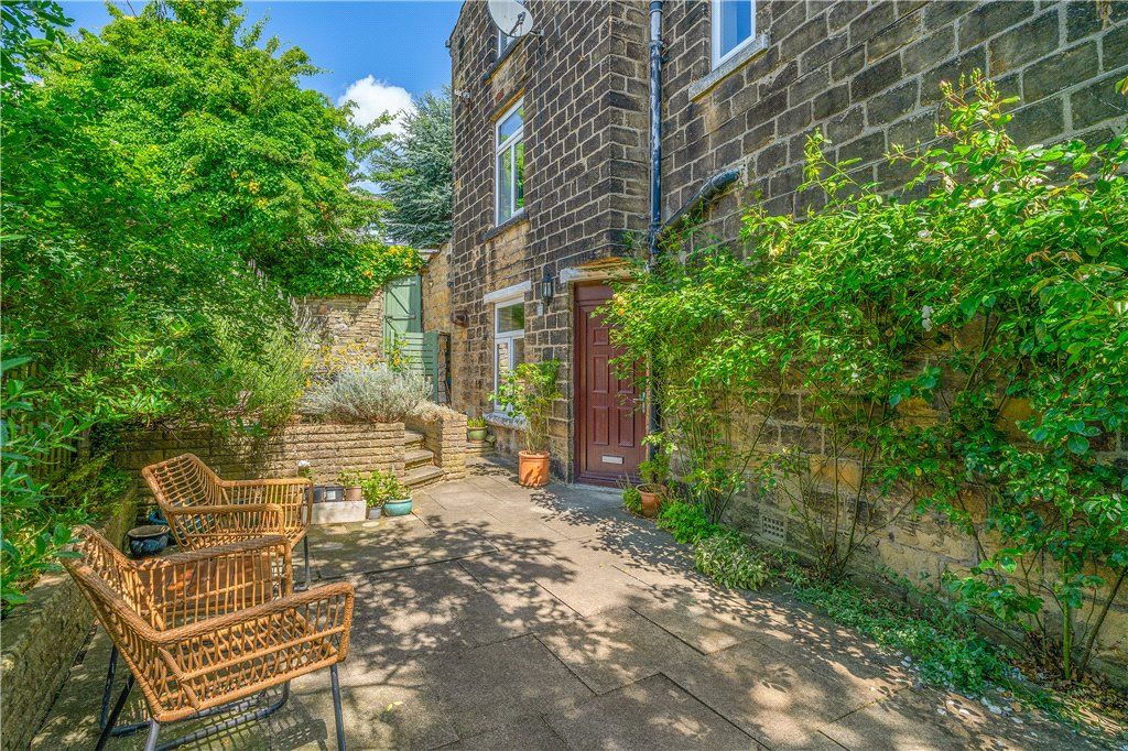 Property photo 2 of 26 Gardens