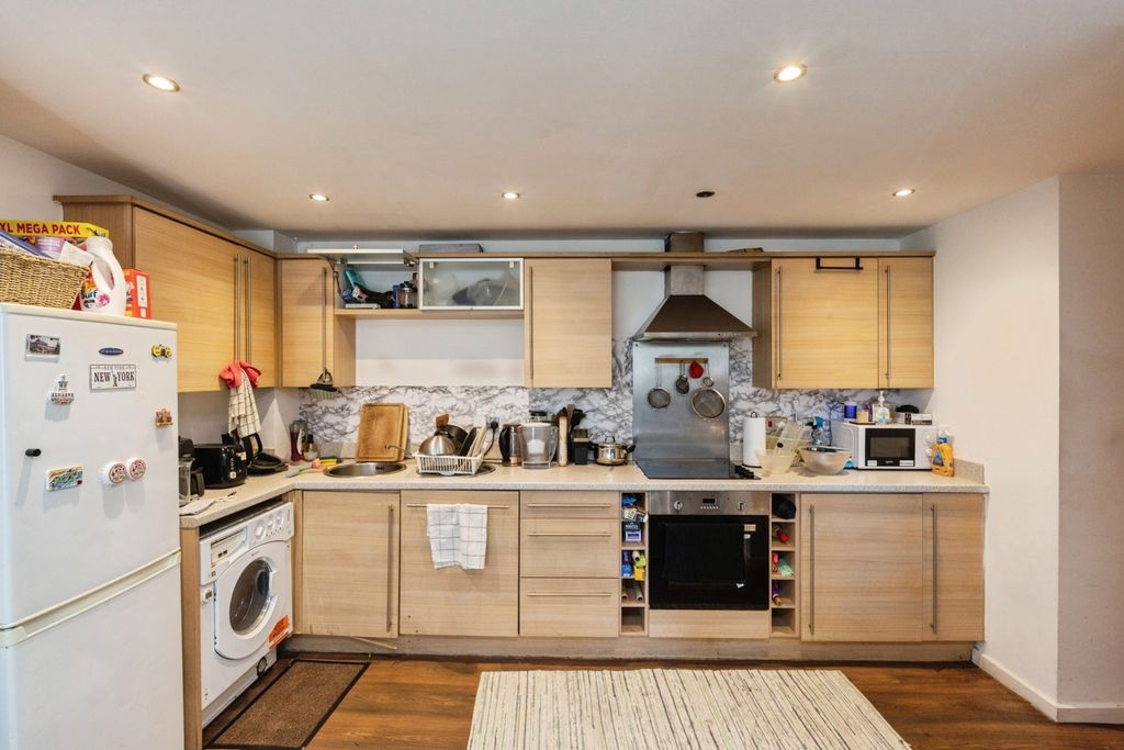 Property photo 2 of 11 Pbox-Img.Jpg