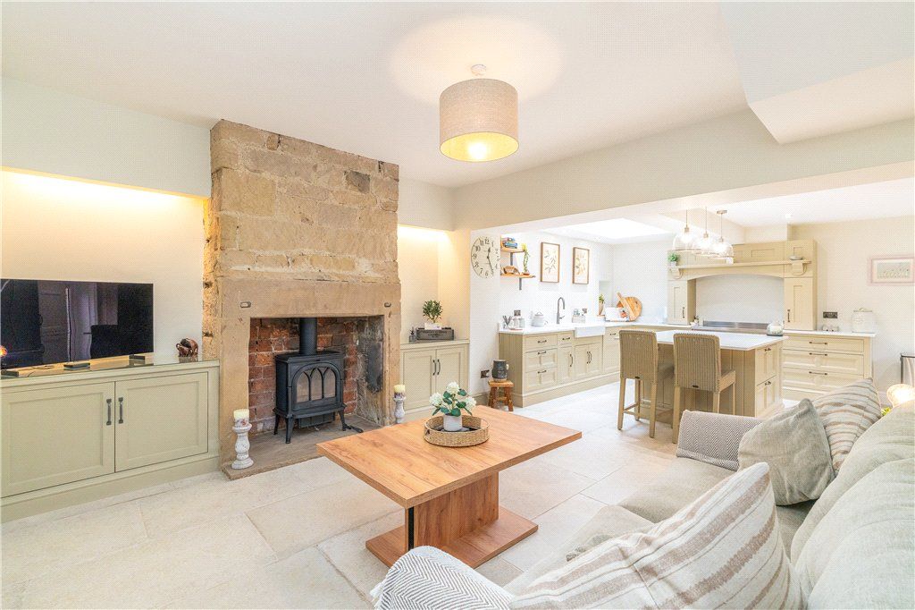 Property photo 2 of 23 Open Plan Living