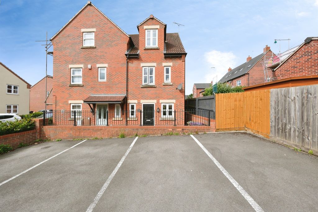 Property photo 1 of 20