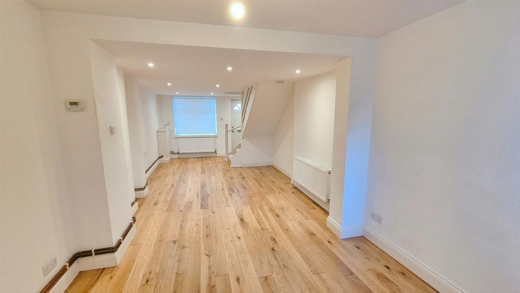 Property photo 3 of 7 Polish_20260216_082636393.Jpg