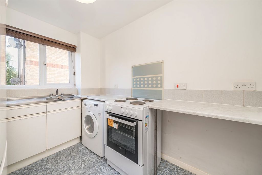Property photo 3 of 4