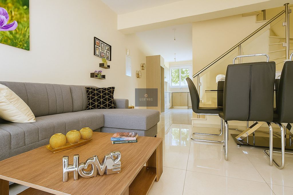 Property photo 1 of 30