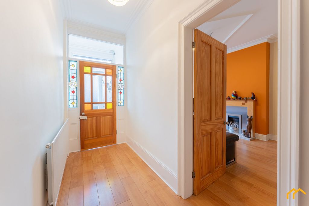 Property photo 3 of 31