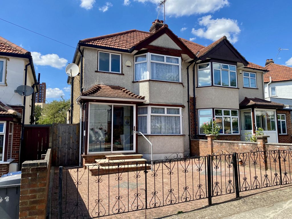 Property photo 2 of 20