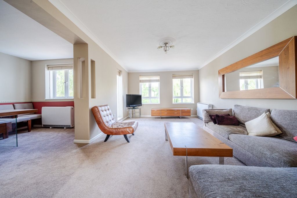 Property photo 1 of 19 1323944-15-686ce8...