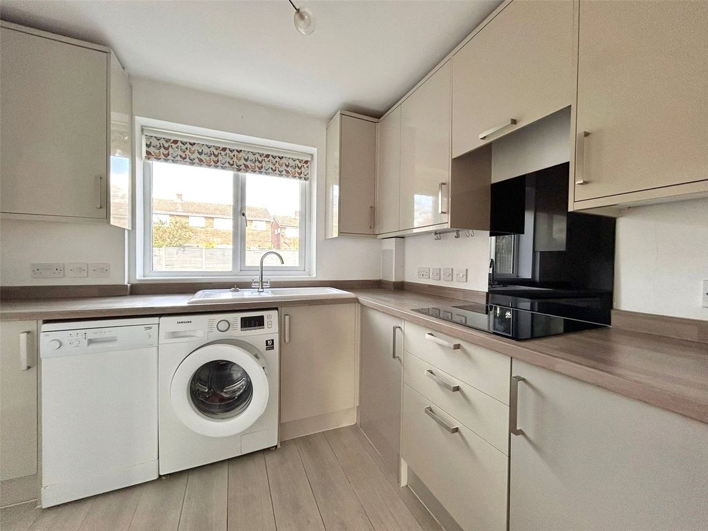 Property photo 2 of 15 Picture No. 13