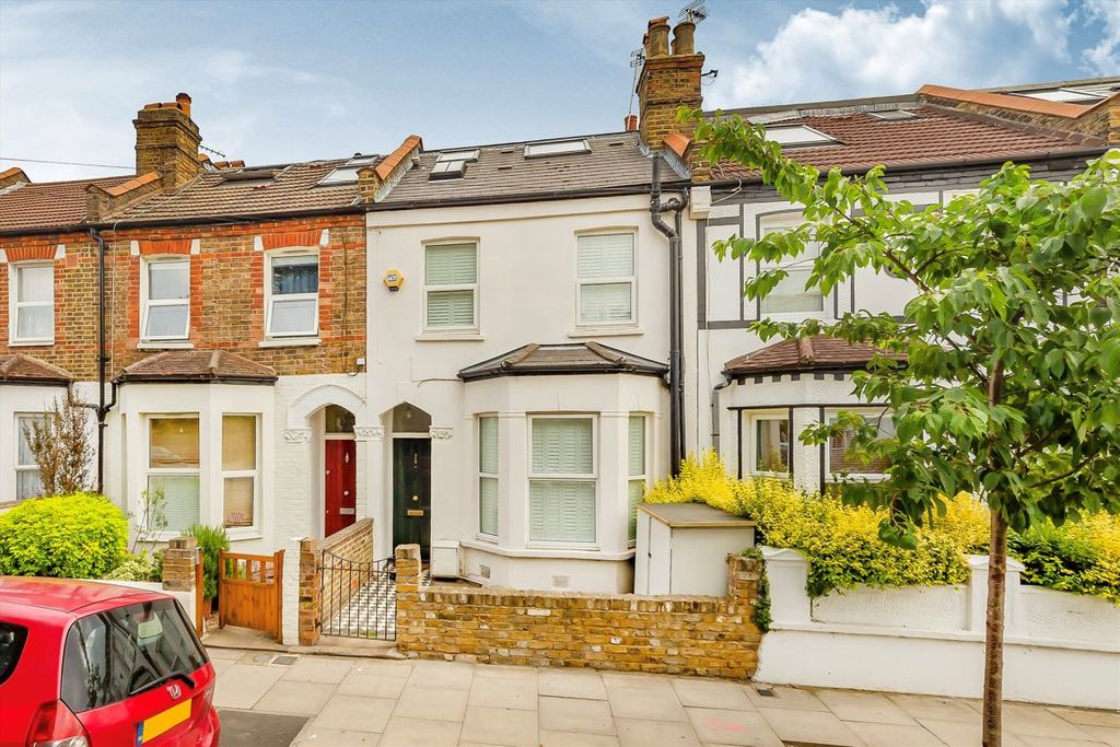 Property photo 1 of 8