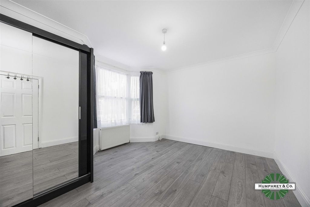 Property photo 3 of 11 125 Halley Road -001.Jpg