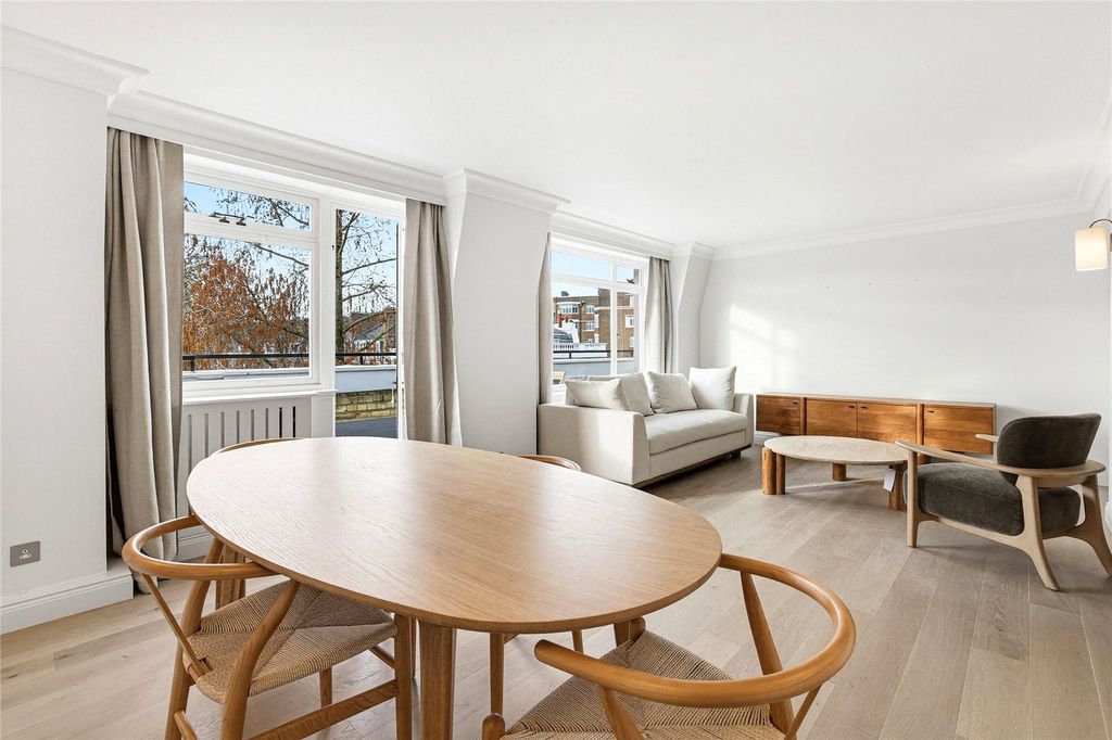 Property photo 1 of 18 Reception Room