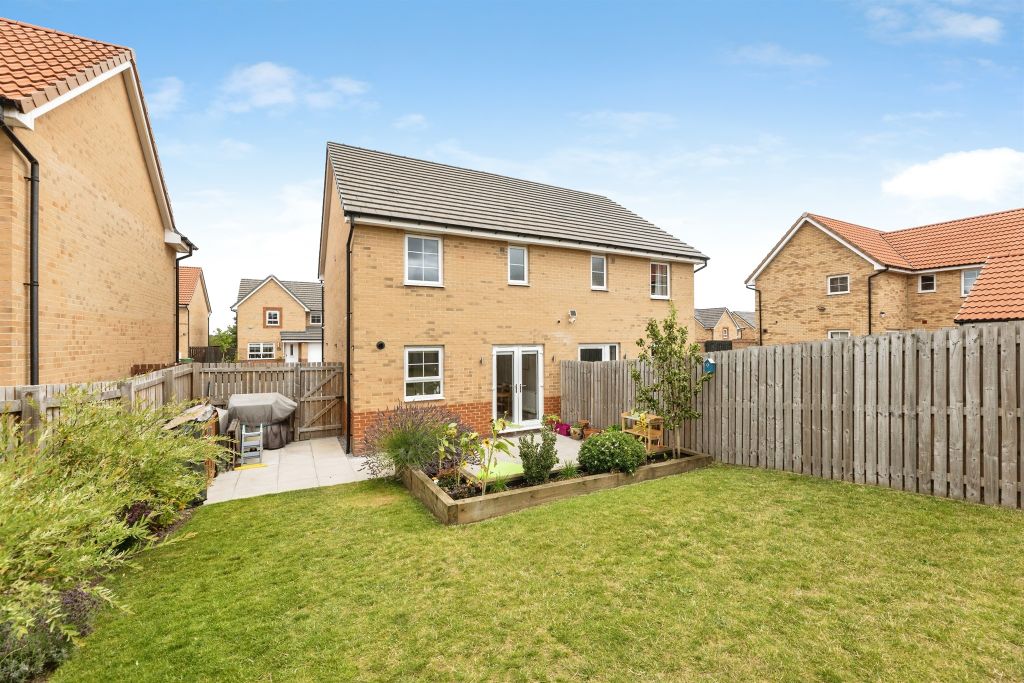 Property photo 2 of 18