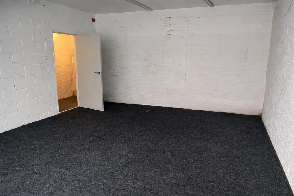 Property photo 2 of 5 25E425B3-46DC-4Ccf-84B7-Beacbd235498.Jpeg