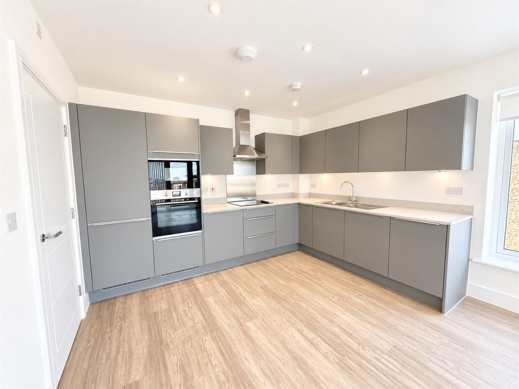 Property photo 1 of 10 Kitchen.Png
