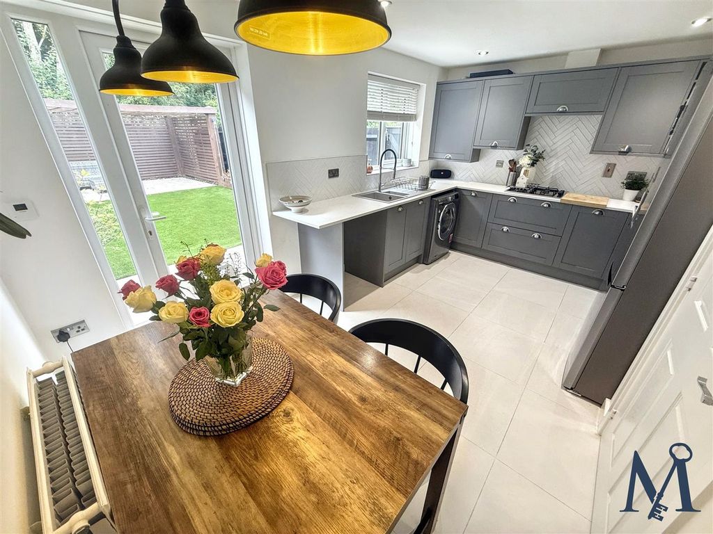 Property photo 2 of 20 Kitchen Diner