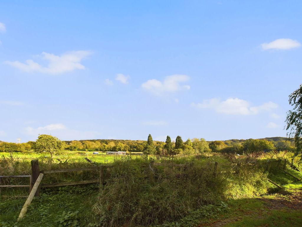 Property photo 2 of 21