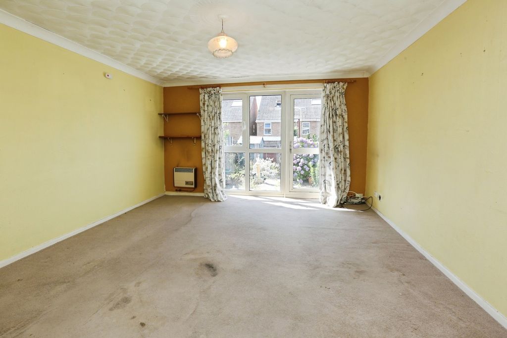 Property photo 3 of 16 Photo