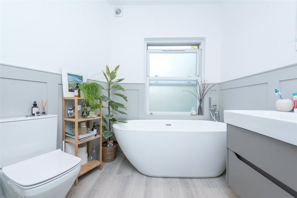 Property photo 3 of 12 Picture No. 45