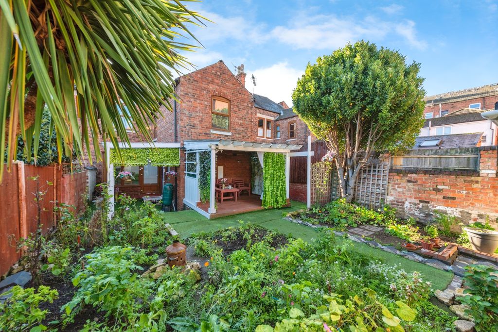 Property photo 2 of 25 52_Cambridge_Street-36