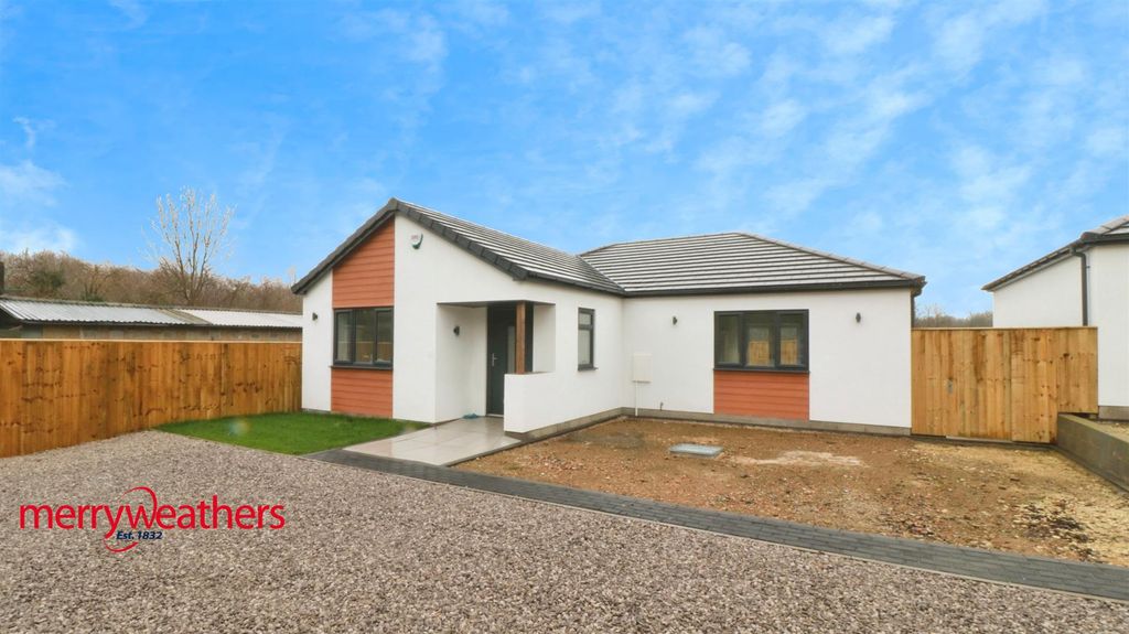 Property photo 2 of 10