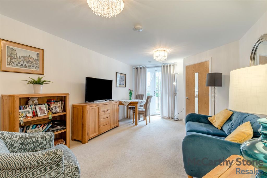 Property photo 2 of 28 8669117-Interior06.Jpg