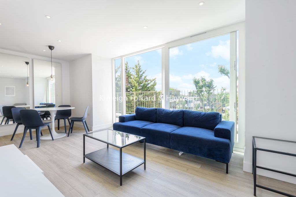 Property photo 1 of 17 6166Ec85-Fcad-40d3-A