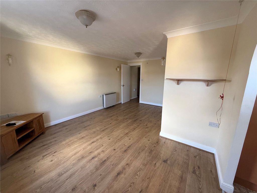 Property photo 2 of 11 Picture No. 13